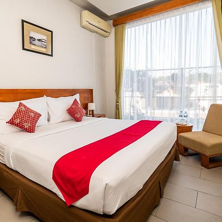 Hotel Blambangan Banyuwangi  Exterior foto