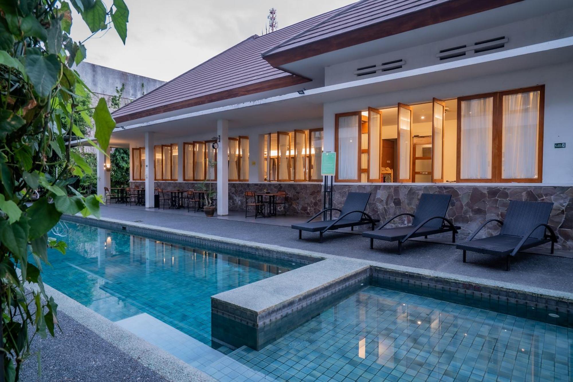 Hotel Blambangan Banyuwangi  Exterior foto